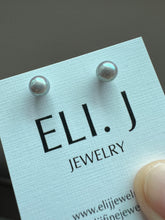Load image into Gallery viewer, Silver 6-6.5mm Freshwater Pearl Earring Studs 925 Silver