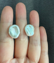Load image into Gallery viewer, Large Ivory Keshi Pearl Studs