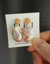 Load image into Gallery viewer, Peach-Pink Baroque Pearl Earrings 14KGF