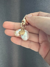 Load image into Gallery viewer, Large Ivory, Peach Pearls, Goldplated Key Bag Charm