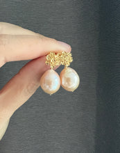 Load image into Gallery viewer, Pink-Peach Edison Pearl Bouquet Earrings