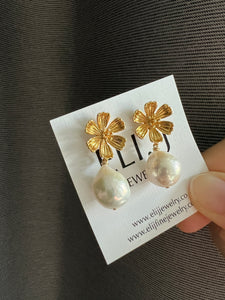Ivory Rainbow Pearl Sunflower Earring Studs