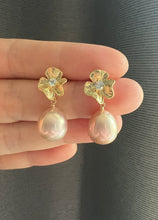 Load image into Gallery viewer, Pink-Rainbow Freshwater Pearl Floral Earrings