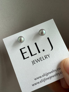 {Boutiques Special Price- only for a limited time!} Silver 6-6.5mm Freshwater Pearl Earring Studs 925 Silver