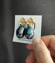 Load image into Gallery viewer, Peacock Black Baroque Pearl Earrings 14KGF