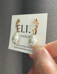 Signature Ivory Pearls, Cascade Floral Gold Studs