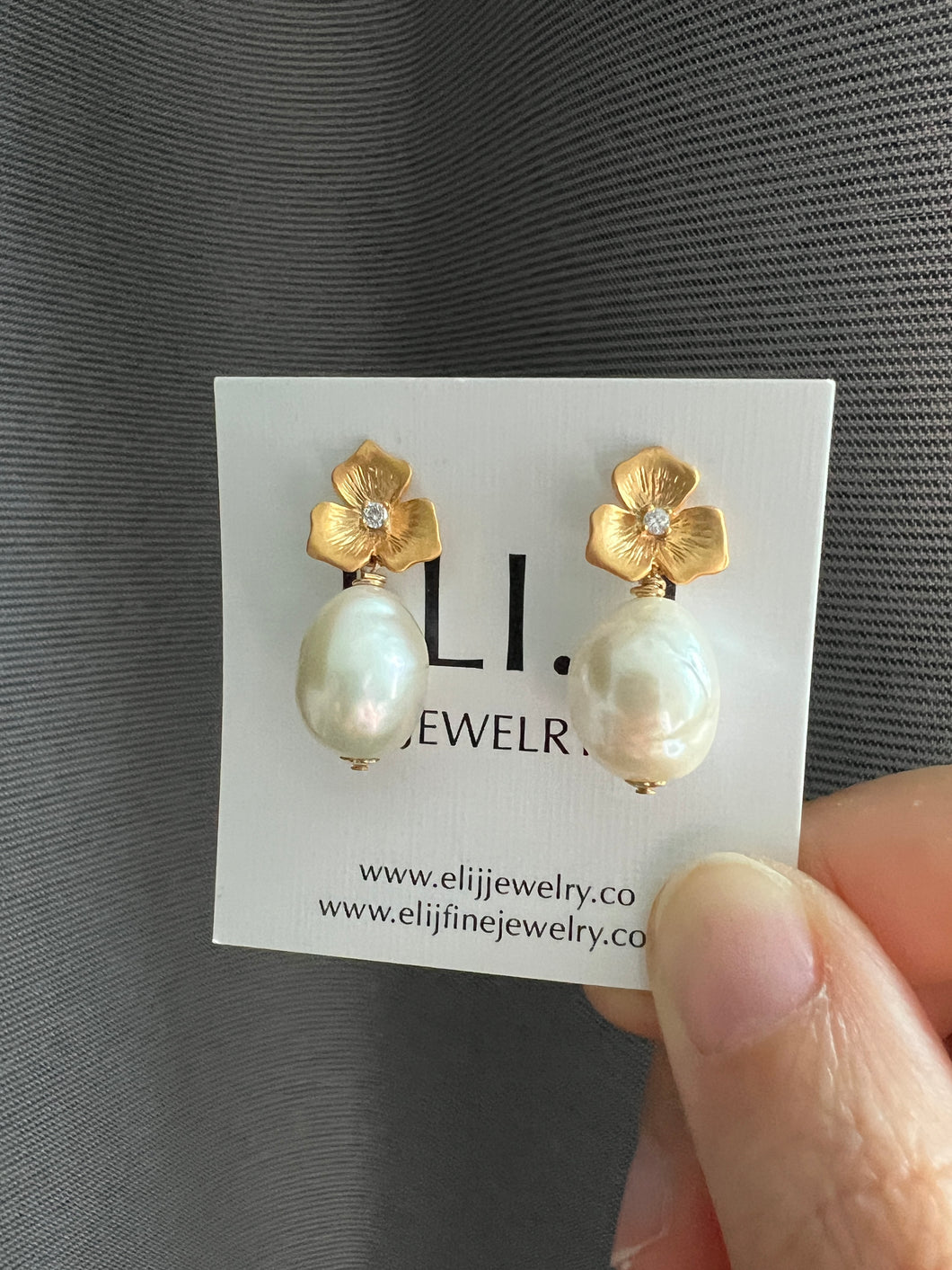 Ivory Pearl Earrings Flower Studs