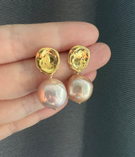 Load image into Gallery viewer, Large Peach Rainbow Freshwater Pearl Modern Earrings