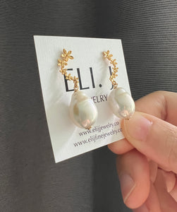 Signature Ivory Pearls, Cascade Floral Gold Studs