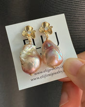 Load image into Gallery viewer, Peach-Rainbow Baroque Pearl Earrings 14KGF