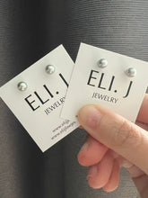 Load image into Gallery viewer, Silver 6-6.5mm Freshwater Pearl Earring Studs 925 Silver