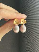Load image into Gallery viewer, Lilac Pink Edison Pearl Floral Earrings