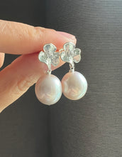 Load image into Gallery viewer, Rare Large Ivory Edison Pearl Earrings
