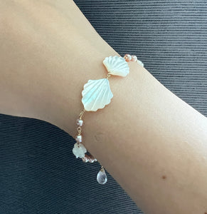 Treasure: Mother of Pearl Shells & Roses, Pearls 14KGF Bracelet