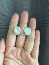 Load image into Gallery viewer, Large Ivory Keshi Pearl Studs