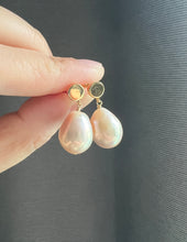 Load image into Gallery viewer, Peach Rainbow Edison Pearl Minimalist Earrings