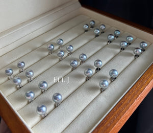 [18K SOLID GOLD] 8-8.5mm Silver Blue Japanese Akoya Pearl Earring Studs