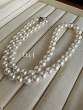 Load image into Gallery viewer, Japanese ROUND Ivory Akoya Pearl Necklace 7-7.5mm (with PSL Cert)