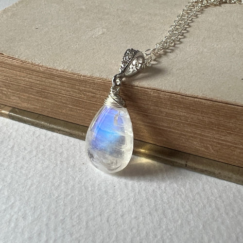 Rainbow Moonstone 925 Silver Necklace