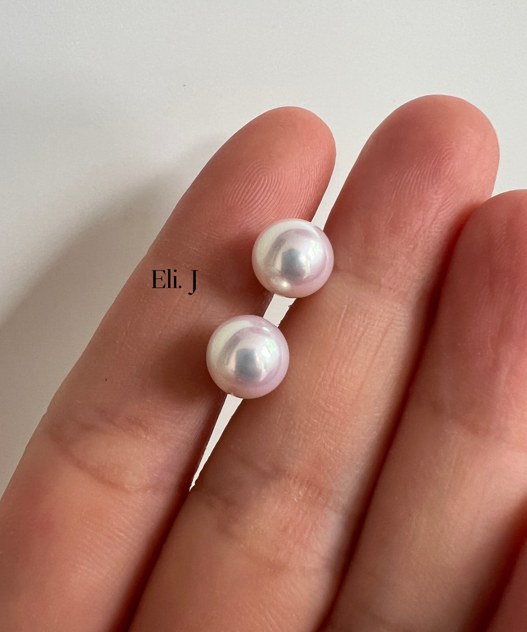Ivory Pink 8-8.5mm Freshwater Round Pearl Earring Studs