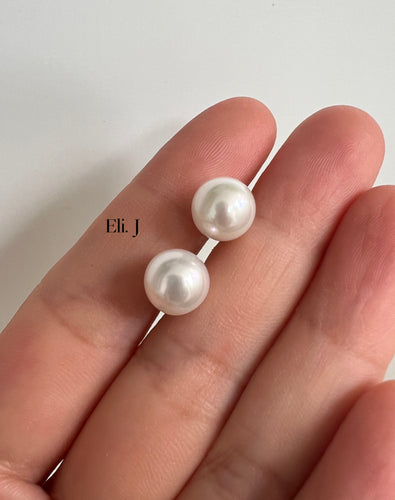 Classic Ivory Round Freshwater 9-9.5mm Pearl Earring Studs