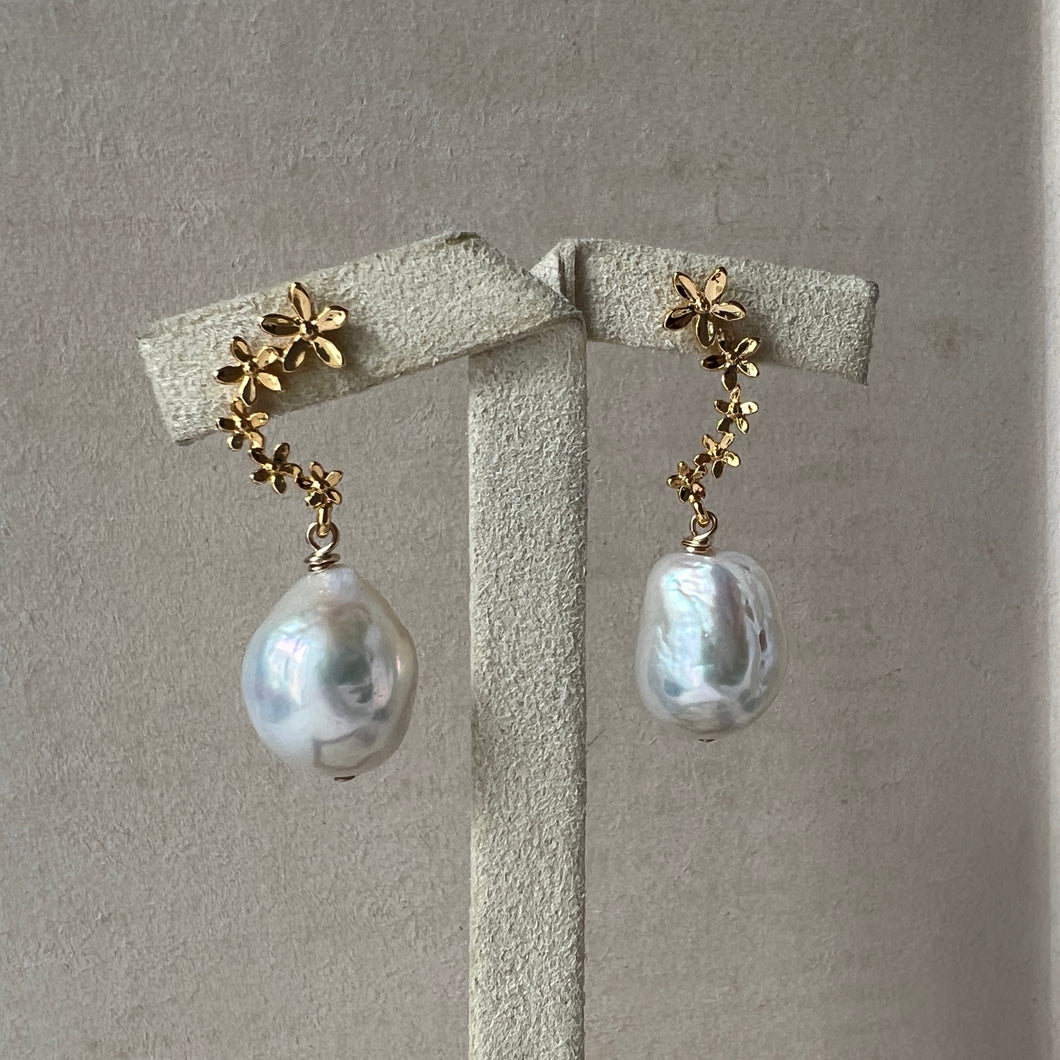Ivory-Rainbow Pearls, Cascade Floral Gold Studs