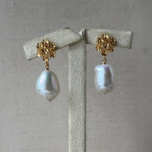 Load image into Gallery viewer, Quirky Ivory Pearls, Bouquet Earring Studs