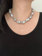 Load image into Gallery viewer, [Pre-Order] Top Quality Statement Silver Freshwater Baroque Pearl Necklace (with a twist!)