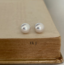 Load image into Gallery viewer, Ivory Pink 8-8.5mm Freshwater Round Pearl Earring Studs