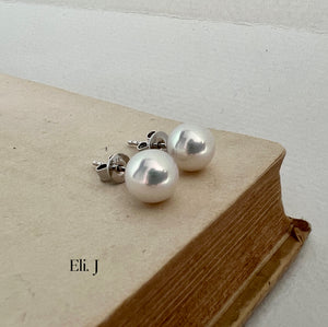 Ivory Pink 8-8.5mm Freshwater Round Pearl Earring Studs