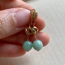 Load image into Gallery viewer, Knots &amp; Jade Gold Earrings