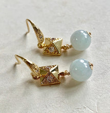 Load image into Gallery viewer, Sparkle &amp; Jade Gold Earrings