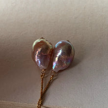 Load image into Gallery viewer, Unicorn Baby Edison Pearls 14kGF Threaders
