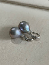 Load image into Gallery viewer, Silver Pearls in Gold &amp; Silver