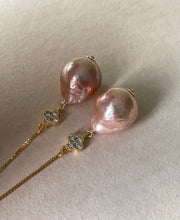 Load image into Gallery viewer, Peach Baby Edison Pearls, 14kGF Threaders