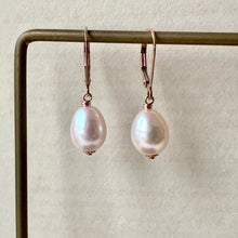 Load image into Gallery viewer, White (Pink Lustre) Freshwater Pearls 14kRGF