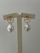 Load image into Gallery viewer, Ivory Pearls with Gold Cut-Out Floral Studs