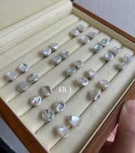 Load image into Gallery viewer, Ivory Keshi Pearl Earring Studs