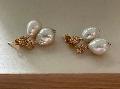 Daisy & Ivory Pearls