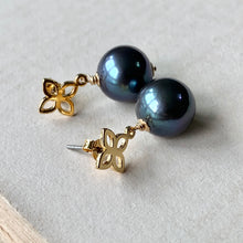 Load image into Gallery viewer, Peacock Blue Freshwater Pearls Fleur de Lis Studs