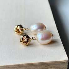 Load image into Gallery viewer, White Freshwater Pearls on Knot Studs