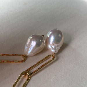 White Pearls & Hammered Gold Link Earrings