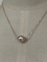 Load image into Gallery viewer, Pink Pearl Floating Necklace 14kRGF