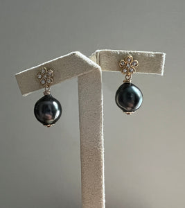 Black Tahitian Pearls on Daisy Studs