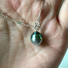 Load image into Gallery viewer, Silver-Peacock AA Tahitian Pearl 925 Silver Bracelet
