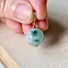 Load image into Gallery viewer, Floral Jade Earrings Pendant Set