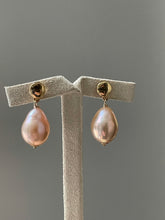 Load image into Gallery viewer, Peach Drop Edison Pearls on Gold Round Studs