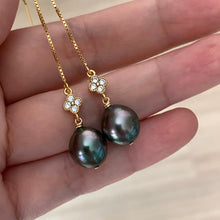 Load image into Gallery viewer, Peacock AAA Tahitian pearls &amp; Clover, 14KGF threaders