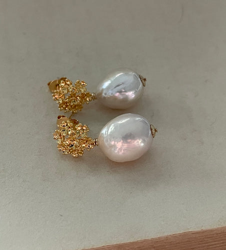 Rounded Pearls & Bouquet Studs