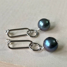 Load image into Gallery viewer, Peacock Pearls on Rhodium Plated Links